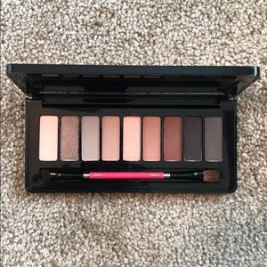 MAC Holiday Limited Edition Eyeshadow Palette